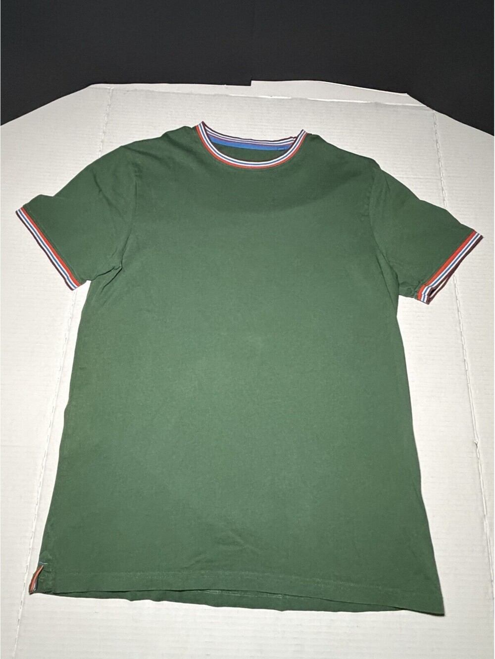 Boden Green T-Shirt Size Small- Multicolored Collar